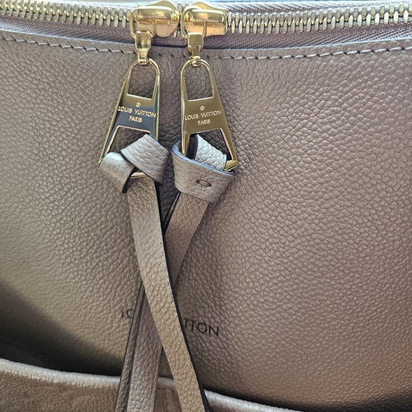 We Accept Offers Louis Vuitton Maida Hobo Turtledove Empriente - Picture 8 of 16